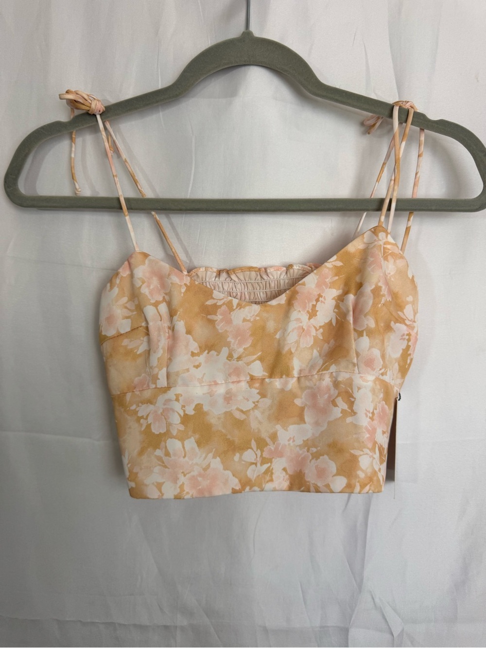 RESA Floral Tie-Strap Crop Top in Peach and Cream Size XS